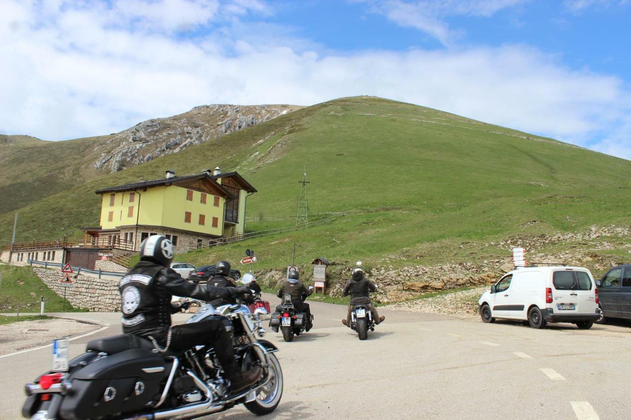 Albergo Rifugio Graziani Брентонико Экстерьер фото